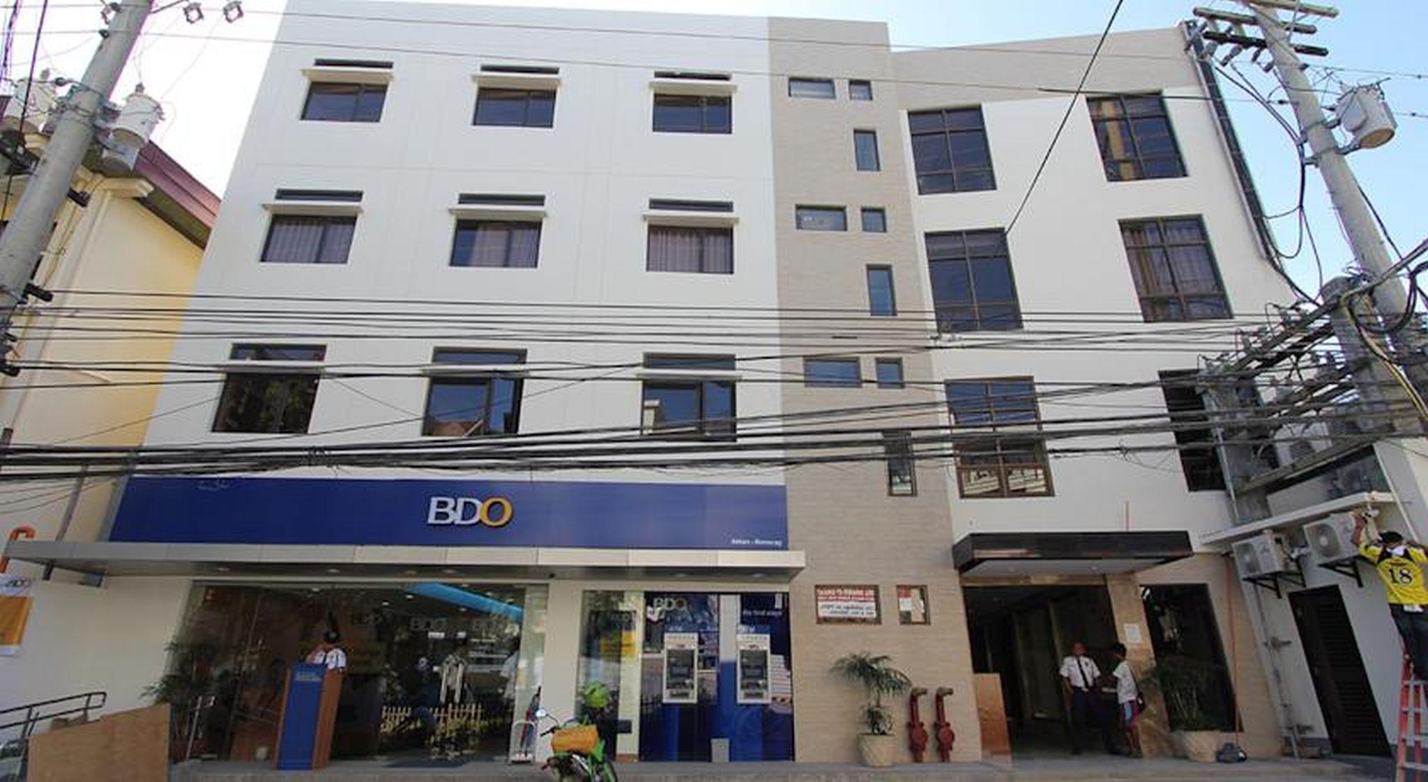 คราวน์ เรเจนซี คอร์ทยาร์ด โฮเต็ล Hotel Balabag  ภายนอก รูปภาพ